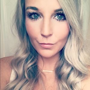 Meet your Posher, Alli